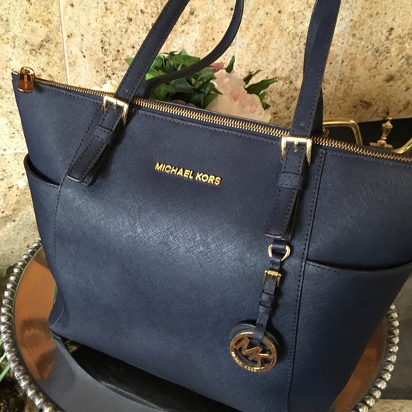michael kors jet set large saffiano leather shoulder bag